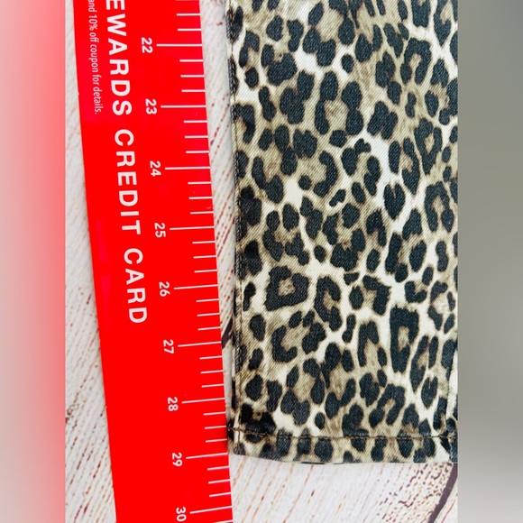 American Eagle Women’s Next Level Stretch Animal Print High Rise Denim Jeans - Picture 10 of 10